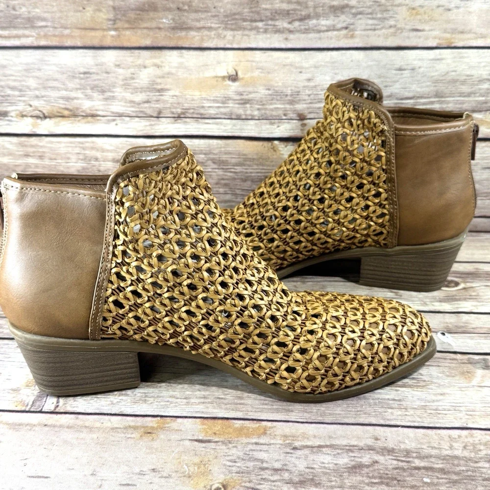 DV Dolce VIta Womens Tan Brown Faux Leather Koda Bohemian Woven Ankle Boots 9.5